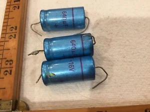Three 640uF 16V Axial Aluminum Capacitor 640mfd 16VDC Pulls No Brand - Picture 1 of 4
