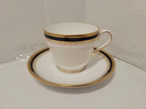 Juego de tazas y platillos de té azul cobalto y dorado Spode KNIGHTSBRIDGE de colección Y5783 - Imagen 1 de 12