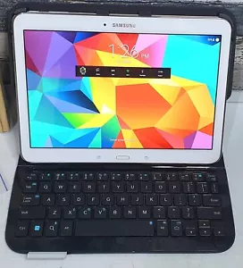 Like New Samsung Galaxy Tab 4 SM-T530 with Bluetooth keyboard cover VGC - Picture 1 of 10