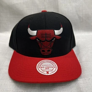 Chicago Bulls Mitchell & Ness SnapBack Adjustable Hat Black/Red color - Picture 1 of 5