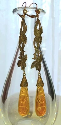 Pendientes checos color ámbar vidrio y hojas de latón perforadas 5 1/2" nunca usados Foto 1 de 4