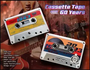 2023 NIUE 60 ANNI NASTRO CASSETTA Storia Colorato 2 Oz Moneta d'Argento 2$ - Foto 1 di 3