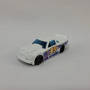 Hot Wheels Track Stars Circle Trucker White 1:64 Diecast 2017 - Picture 1 of 7