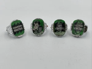 RARE Complete Set Of 4 Vintage The Munsters Flicker Flasher Rings 1960s/1970s  - Picture 1 of 17