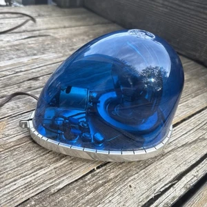 Vintage Rotating Blue Warning Light with Magnet Feet. 12 Volt. Works. (T1) - Picture 1 of 14