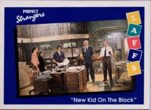 Tarjeta Perfect Strangers "New Kid On The Block" 1991 LAFFS Impel #77 y cargador superior - Imagen 1 de 2