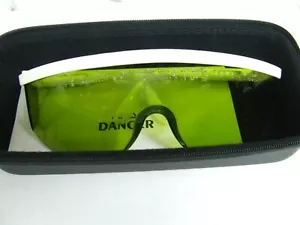 Sperian YAG/CO2 WHT FRM Laser Glasses *New Old Stock* - Bild 1 von 6