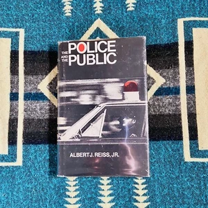 The Police And The Public Albert J Reiss 1972 2nd printing Hardcover - Bild 1 von 12