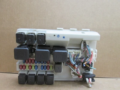 04 05 06 Infiniti G35 Engine Fuse Box Relay Block Panel 2004-2006 284b7aq01b - Image 1 of 4