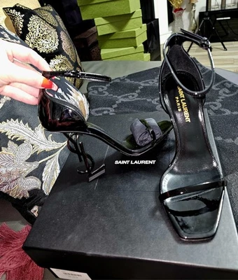 Saint Laurent OPYUM 凉鞋黑色漆皮标志性 YSL 鞋跟 36.5 码 — 第 1/4 张图片