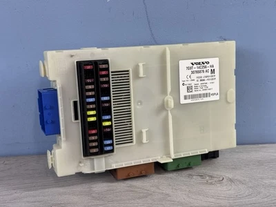 🚘 VOLVO S80/V70 XC70 XC60/FUSE BOX/ ELECTRONIC MODULE CEM 30765876 AC/2.4D/2008 - Image 1 of 4