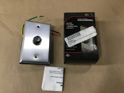 Tork 3010 Flush Mounting Photoelectric Photocontrol Switch Junction Box #60H99 - Image 1 of 3