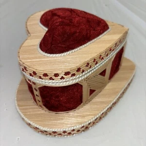 Tramp art matchstick heart box w velvet antique gift jewelry storage - Picture 1 of 7