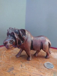Wood Lion Statue Vintage Hand Carved African Sculpture Figurine - Picture 1 of 3