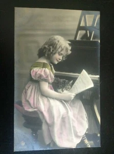 Carte postale fantaisie chat Fillette enfant jeune fille - Picture 1 of 2