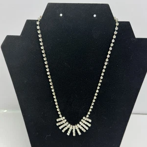 Vintage Strass Halskette aus goldfarbenem Metall mit strahlendem Design - Bild 1 von 2