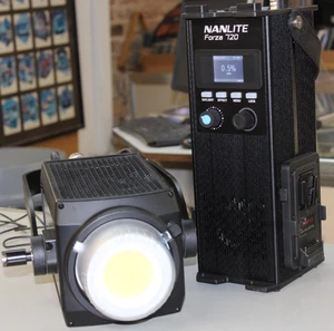 Nanlite Forza 720 Professional Power Control Unit w/ 1x Forza 720 LED Spotlight - Picture 1 of 18