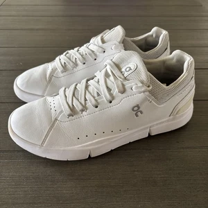 Scarpe da ginnastica ON da donna taglia 8 US The Roger Advantage scarpe sportive casual bianche - Foto 1 di 7