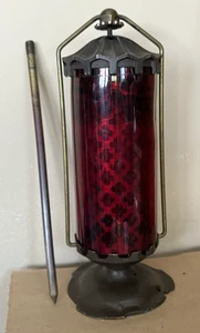 Lámpara de Colección Santuario Altar Presbiterio - Latón Bronce - Globo Rojo Rubí - Varilla - Pátina - Imagen 1 de 24