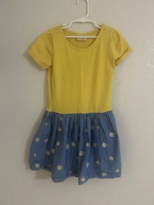 Vestido Hanna Andersson Sunny Play com margaridas tamanho 8Y - Imagem 1 de 4