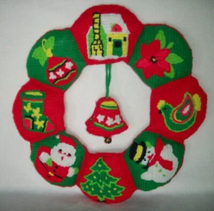 70's? Christmas holiday treasures needlework wreath - Picture 1 of 7