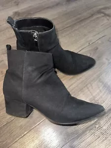 Target Booties Ankle Boots Women's Shoe Size 8 Black Faux Suede Zip Up - Picture 1 of 6