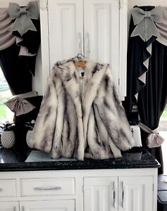 Ladies Snow Fox Faux Fur Hooded Winter Coat By Furnatic Size 12 14