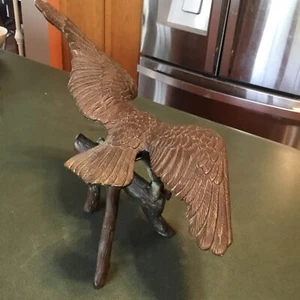 Vintage Patinated Bronze Sculpture 'American Bald Eagle Upon Landing' 16” Wings - Picture 1 of 16