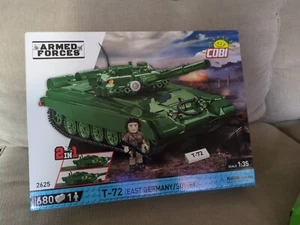 Kit de construcción Cobi 2625 1:35 Fuerzas Armadas T-72 (Alemania Oriental/Soviética) 680 piezas - Imagen 1 de 4