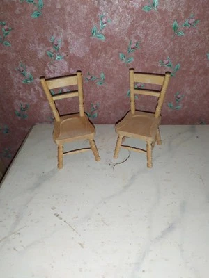 2 x Nostalgie-Stuhl-Minimundus -Kaufladen-Puppenhaus-Puppenstube-1:12 - Bild 1 von 2