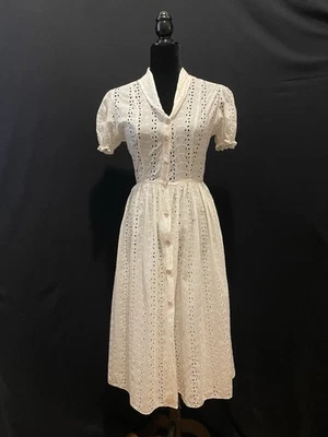 Vintage circa 1940s Tula Designer Collection Eyelet Lace White Cotton Dress Sz S - Image 1 of 4