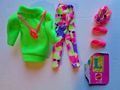 BARBIE'S sister SKIPPER  MOD FASHION / MATTEL tags/leggings,shoes,shirt,scrunchy - Image 1 of 3