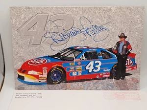 Richard Petty Signed 9"x6" #43 Fan Card Racing Photograph NASCAR w Envelope - Bild 1 von 7