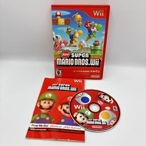 New Super Mario Bros. Wii - Complete w/ Manual - Good Condition! 🍄 - Picture 1 of 5