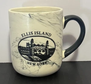 Taza de café de recuerdo New York Ellis Island cerámica mármol gres blanco marino - Imagen 1 de 6