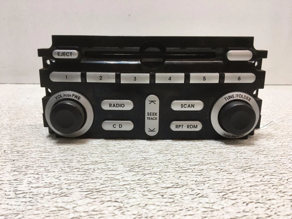 11 equipos de audio y visuales MITSUBISHI ENDEAVOR.(radio) Foto 1 de 2