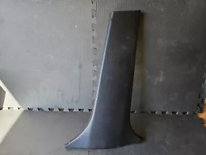2001-2005 Lexus IS300 B Pillar Lower Passenger Cover Trim OEM Black - Bild 1 von 3