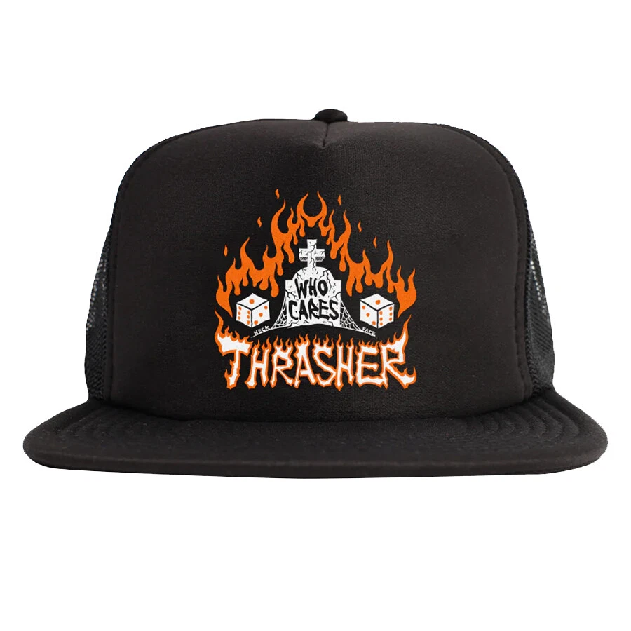 Thrasher Magazine QUIÉN CUIDA Monopatín Camionero Sombrero NEGRO con Arte por Cuello Foto 1 de 1
