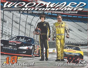 2013 JEFF & DEREK WOODWARD "WOODWARD MOTORSPORTS" NASCAR LATE MODEL POSTCARD - Imagen 1 de 1