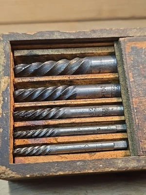 Juego de extractores de tornillo Cleveland Twist Drill EZY OUT Easy Out de 5 piezas con caja Foto 1 de 4