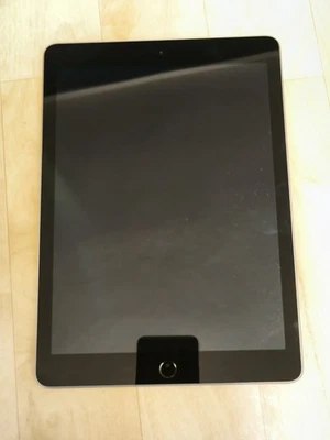Apple iPad 9,7 Zoll 5.Gen (2017) 32GB Wi-Fi Space Grau - Bild 1 von 2