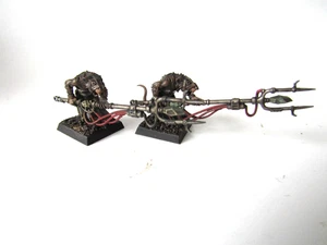A18 WARHAMMER FANTASY BATTLE SKAVEN ARMY - SKAVEN HANDLERS X 2 WELL PAINTED - Picture 1 of 2