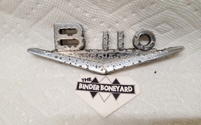 59-60 国际收割机拾音器、Travelall、Travelette B110 挡泥板徽章 — 第 1/4 张图片