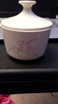 Sugar Bowl Corning Corelle Spring Pond com tampa - Imagem 1 de 3