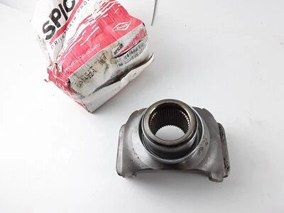 Dana Spicer 6.5-4-4611-1X Differential End Yoke Series 1810 250-65446111X - Image 1 of 4