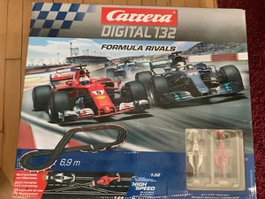 Carrera DIGITAL 132 Formula Rivals - Bild 1 von 17
