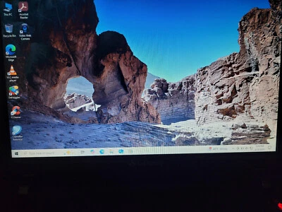 Gateway EC1440u: 11,6" con cámara web, Celeron 1,30 GHz, 4 GB, 250 GB, Windows 10 Home... Foto 1 de 4