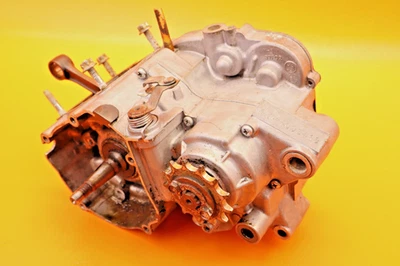 88 - 06 Yamaha Blaster 200 Yfs200 Complete Crankcases Engine Bottom End Crank Foto 1 de 4