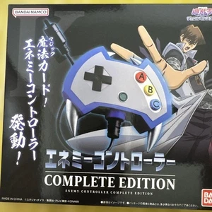 Bandai Yu-Gi-Oh! Enemy Controller EDIZIONE COMPLETA Seto Kaiba voci e BGM - Foto 1 di 4
