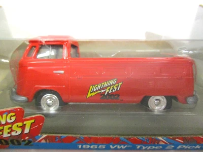 JOHNNY LIGHTNING 2002 LIGHTNING FEST (1 ИЗ 750) - 1965 ФОЛЬКСВАГЕН ТИП 2 ПИКАП - Изображение 1 из 4